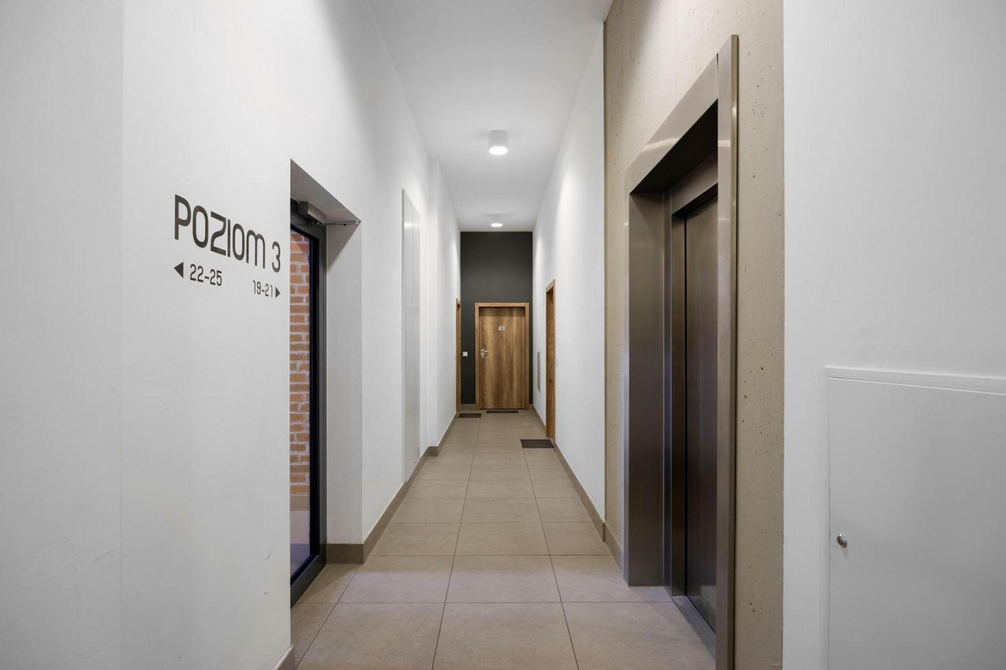 Brooklyn Loft Apartment - Old Town, Free Parking Вроцлав Экстерьер фото